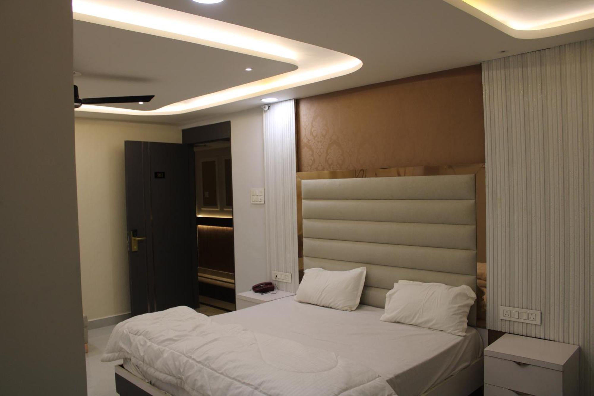 Hotel Gold Stone Kanpur Luaran gambar