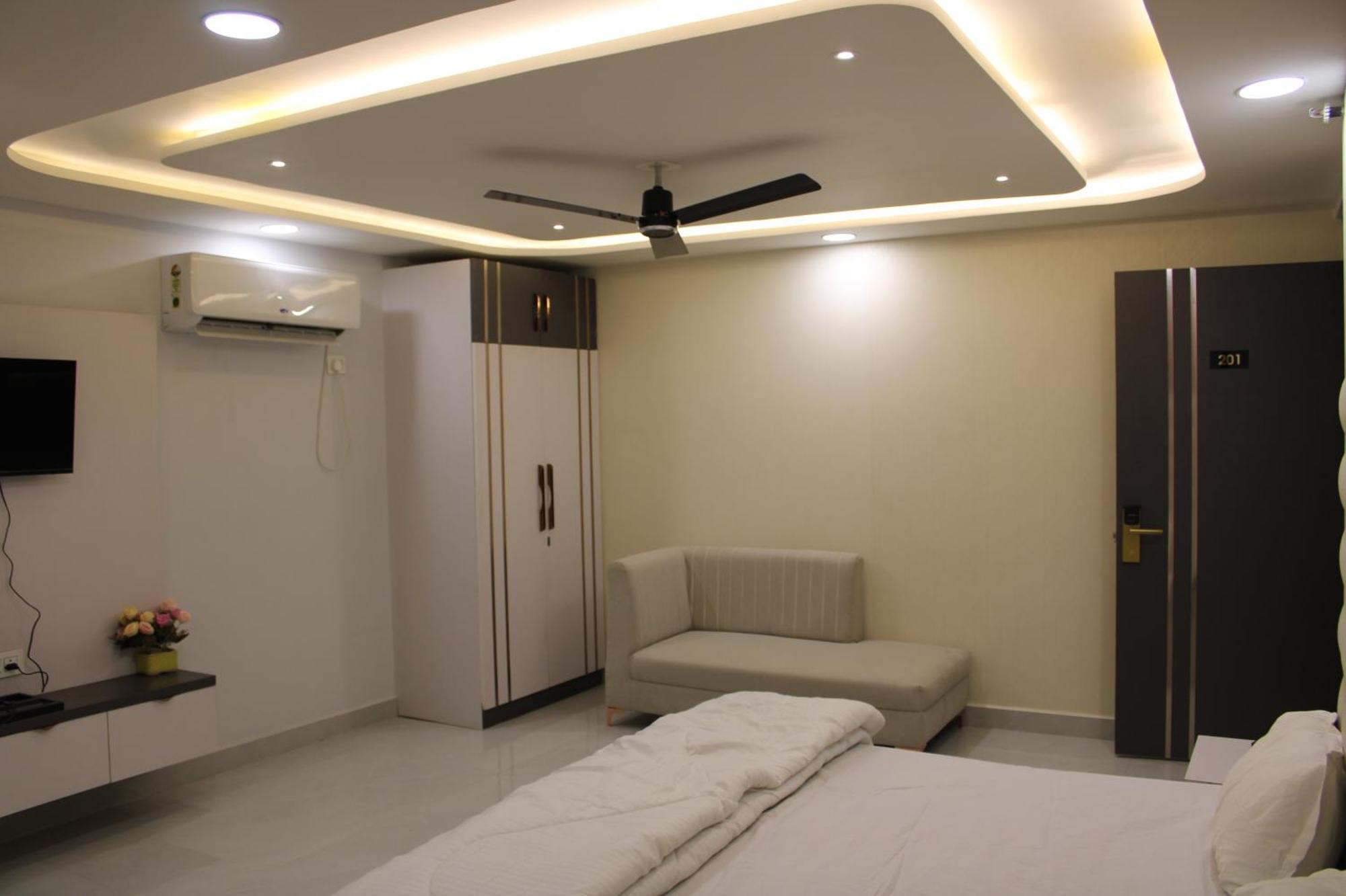 Hotel Gold Stone Kanpur Luaran gambar