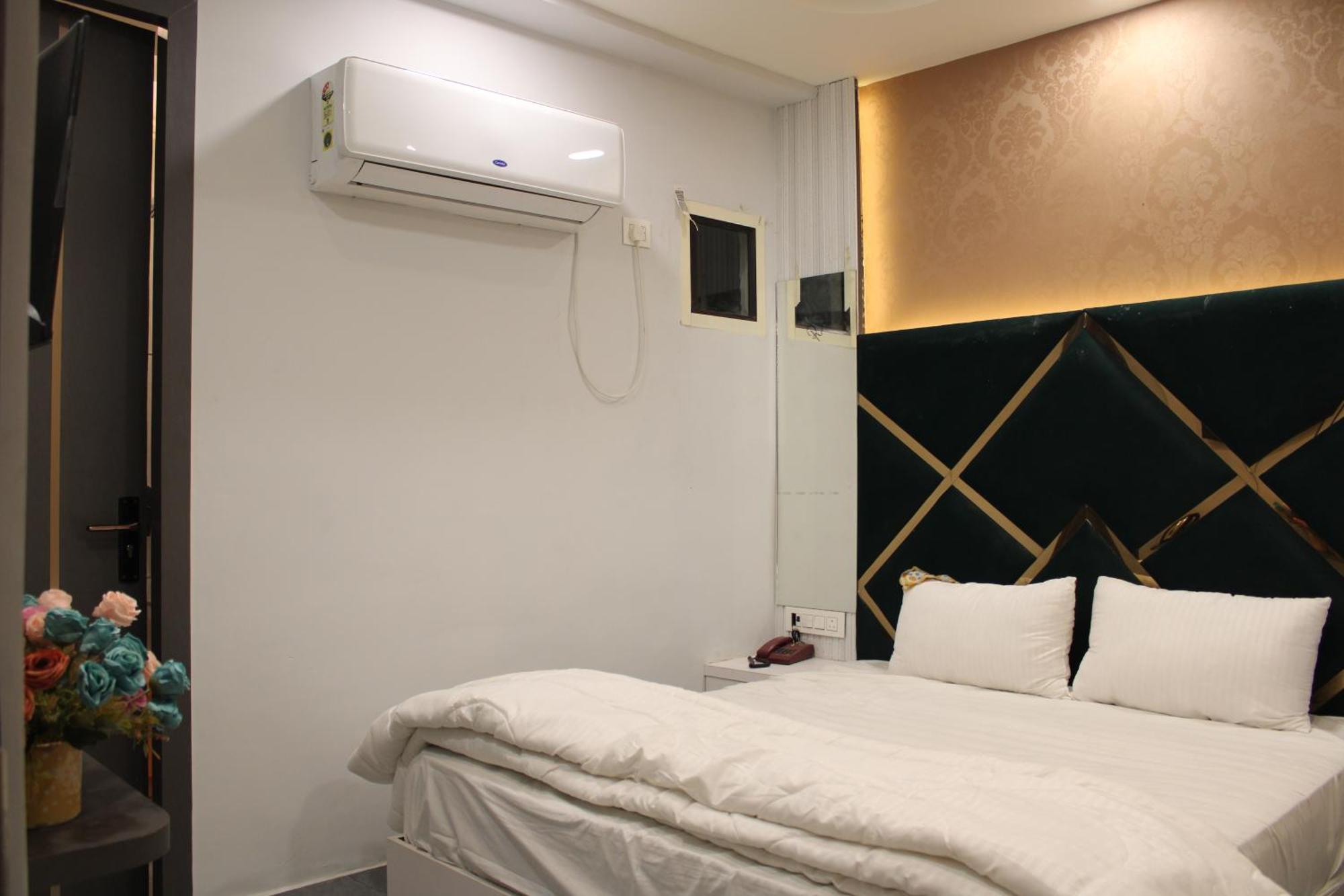 Hotel Gold Stone Kanpur Luaran gambar